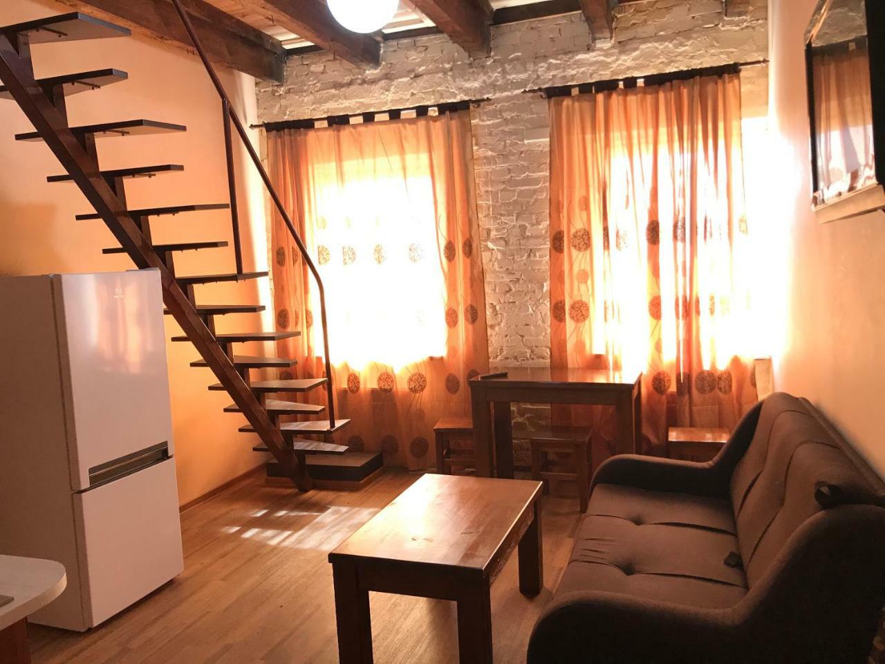 Two-Floor City Center Apartments & Studio Kharkiv Exterior photo